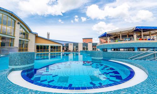 Dovolenka v areáli kúpeľov: Park Inn by Radisson Sárvár ****+ s all inclusive a termálnymi bazénmi + animácie