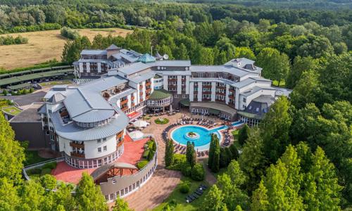 Hévíz: Luxusný pobyt v 5* Lotus Therme Hoteli & Spa s polpenziou, termálnym wellness a saunovým svetom