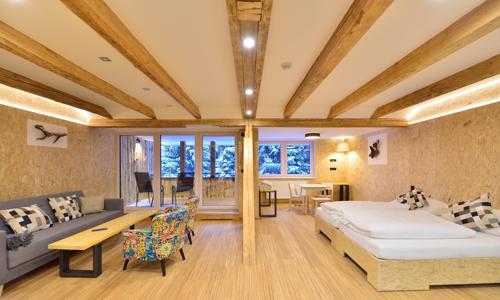 Jizerské hory: Moderný lesný Resort Montanie **** s neobmedzeným wellness centrom (bazén, sauny) a polpenziou