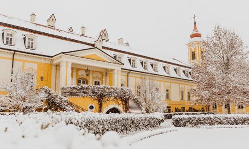 Južné Slovensko luxusne na zámku v Hoteli Château Belá **** s raňajkami/polpenziou, wellness, fitness a kino