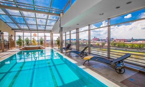 Krakov luxusne v centre: Pobyt v Qubus Hotelu Kraków **** s raňajkami či polpenziou a wellness neobmedzene