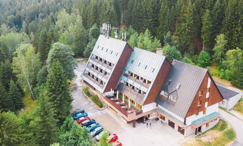 Krkonoše: Dovolenka v Parkhoteli Harrachov *** so zľavovou Harrachov Card a polpenziou + pivo a víno k večeri
