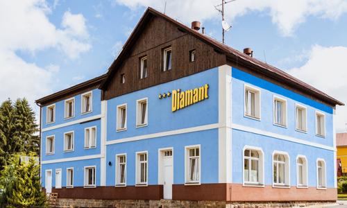 Krkonoše: Harrachov v Hoteli Diamant s polpenziou a privátnym wellness s vírivkou a parnou kabínou