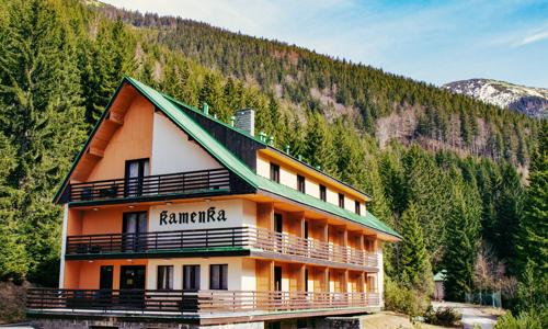 Krkonoše: Špindlerův Mlýn v Hoteli Esprit *** s polpenziou, fitness a zábavou (biliard, šípky) + detský kútik