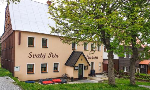 Krušné hory pri Božídarskom rašelinisku a Klínovci: Dovolenka v Penzióne Svatý Petr s polpenziou a parkovaním