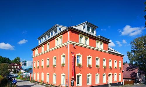 Liberec blízko Ještědu v Pytloun Wellness Travel Hoteli *** s raňajkami, bazénom, vírivkou a saunami + tapas