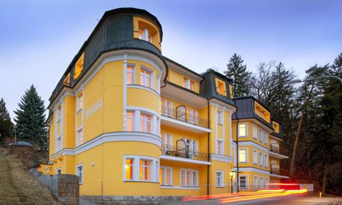 Luhačovice v Hoteli Riviera *** s polpenziou a balíčkom 7 ozdravných procedúr + pitná kúra a občerstvenie