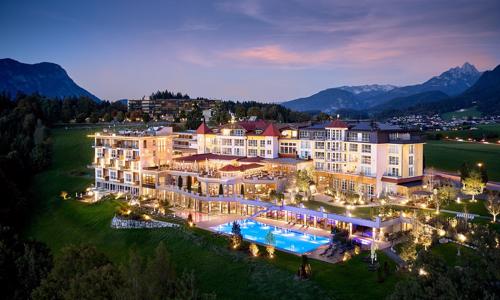 Luxusný wellness pobyt v Bad Häringu: Hotel Panorama Royal ****+ s polpenziou, bazénmi, 7 saunami a programom