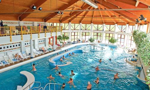Maďarsko v Hoteli Forrás *** Zalakaros so vstupom do termálnych kúpeľov (100 m), polpenziou a vyžitím pre deti