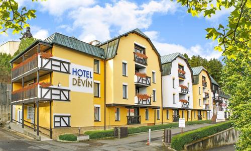 Mariánské Lázně: Pobyt v Spa Hoteli Děvín **** s polpenziou, saunou a vstupenkou do bazéna + procedúry