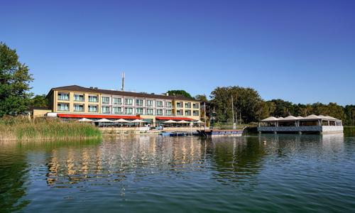 Oddych pri Berlíne s výhľadom na jazero: Seehotel Berlin-Rangsdorf **** s raňajkami a 5 saunami + občerstvenie