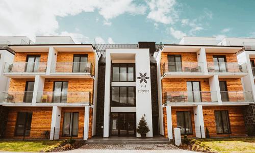 Orava pri výletných cieľoch: Apartmány Vila Zuberec s úschovňou bicyklov, detským kútikom a možnosťou wellness