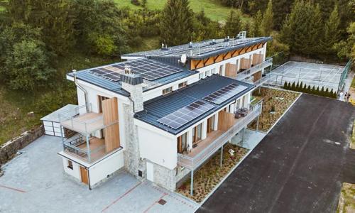 Pobyt pri CHKO Strážovské vrchy v Apartmánoch Kľak s polpenziou + 3 detské ihriská a možnosť wellness