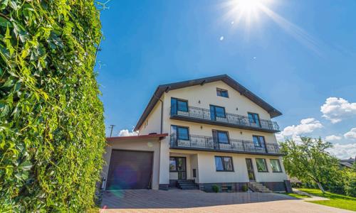 Pobyt vo Vysokých Tatrách v Penzióne Čikovský s raňajkami a zľavou do wellness centier a aquaparku 