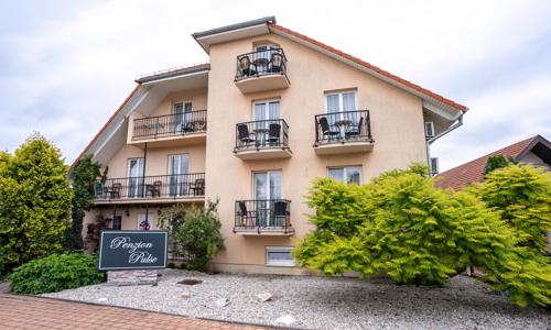 Podhájska blízko obľúbených termálnych a Rímskych kúpeľov v Penzióne Pulse s polpenziou a zľavou na vstup