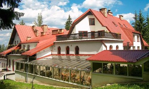 Poľské Krkonoše pri lanovke na Sněžku v Hoteli Corum *** s raňajkami a neobmedzeným bazénom + fínska sauna