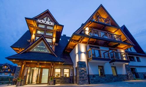 Poľské Tatry 500 m od zjazdovky: Penzión Novobilski *** s raňajkami/polpenziou + vstup do Terma Bania (130 m)