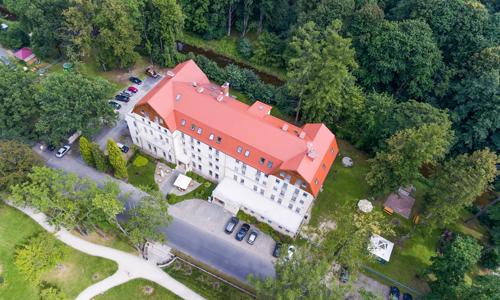 Poľsko: Kúpeľný Hotel Spa Medical Dwór Elizy *** s neobmedzeným wellness s bazénom a fitness + polpenzia