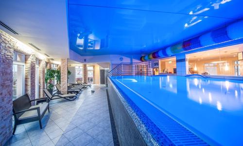 Poľsko: Lehnica v luxusnom 4* Hoteli Gwarna s neobmedzeným vstupom do wellness s bazénom a saunami + polpenzia