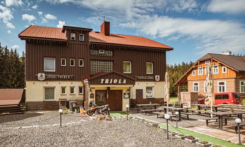 Pomedzie Jizerských hôr a Krkonôš pri Harrachove: Penzión Triola *** s raňajkami + privátne wellness centrum