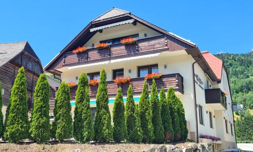 Rakúske Alpy pri výletných cieľoch v Hoteli Pruggererhof *** s polpenziou, fínskou saunou a zľavovou kartou