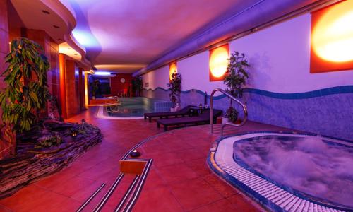 Slovácko: Hotel Synot *** s raňajkami alebo polpenziou a neobmedzeným wellness (bazén, 2 vírivky, 5 sáun)