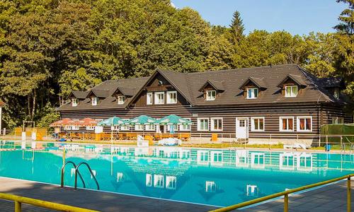 Těšínske Beskydy: Hotel Stará Ameryka *** s polpenziou, najväčšou detskou herňou v kraji a zľavou na kúpalisko