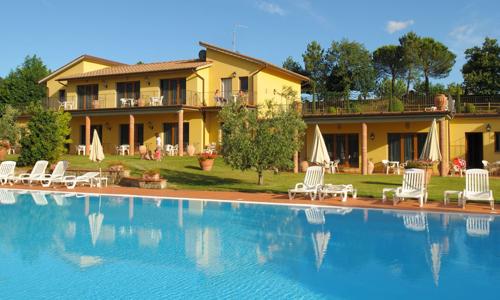 Toskánsko blízko Florencie v historickom Hoteli Fattoria degli Usignoli **** s raňajkami + degustácia a bazény