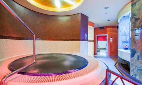 Trenčín: Luxusný pobyt v Hoteli Magnus **** s polpenziou, bohatým wellness + 50 % zľava na masáž