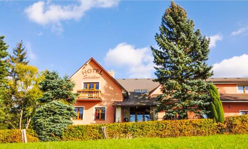 Valašsko: Hotel Sirákov *** s polpenziou, privátnym wellness centrom, masážnym kreslom a kávou s dezertom