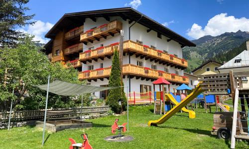 Vysoké Taury: Údolie Gastein v Landhoteli Steindlwirt *** s welcome drinkom a polpenziou + kúpalisko